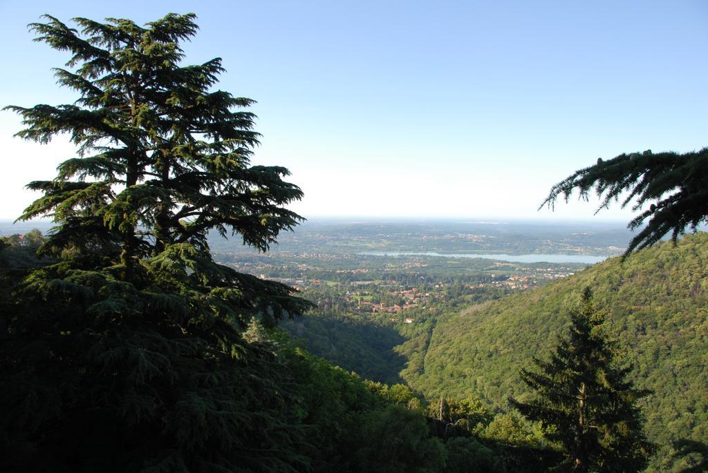 Il Parco E Gli Affreschi Apartment Varese Exterior photo